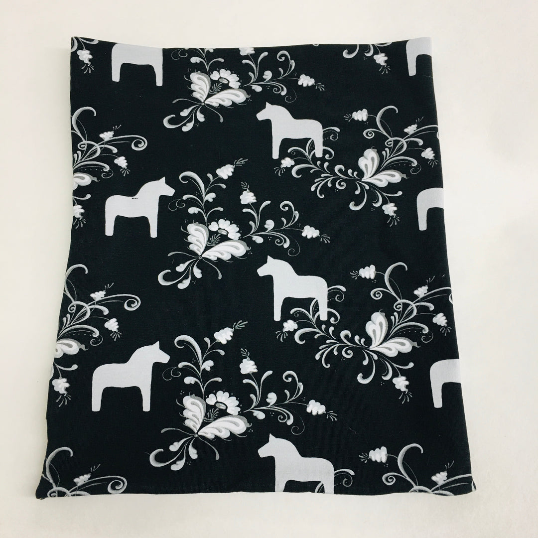 Dala horse buff/gaiter black