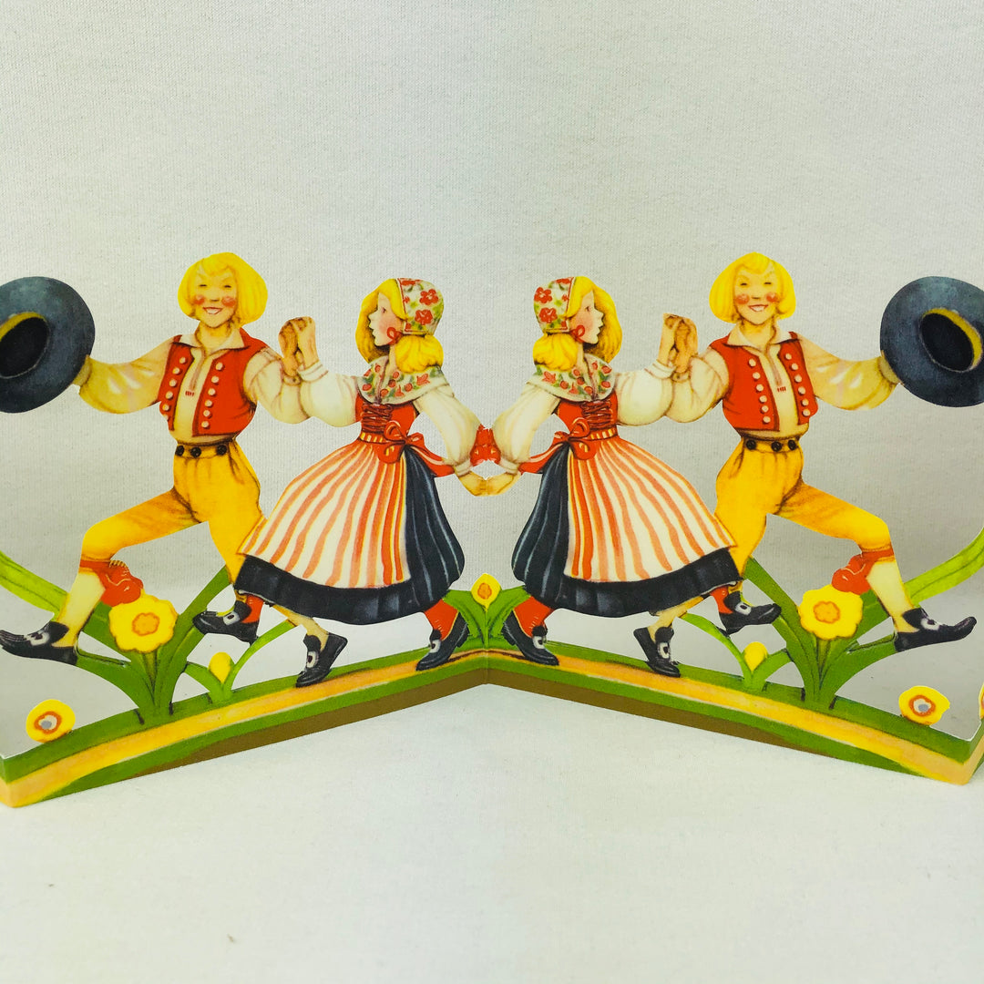 Cutout Småland dancers by Helge Artelius