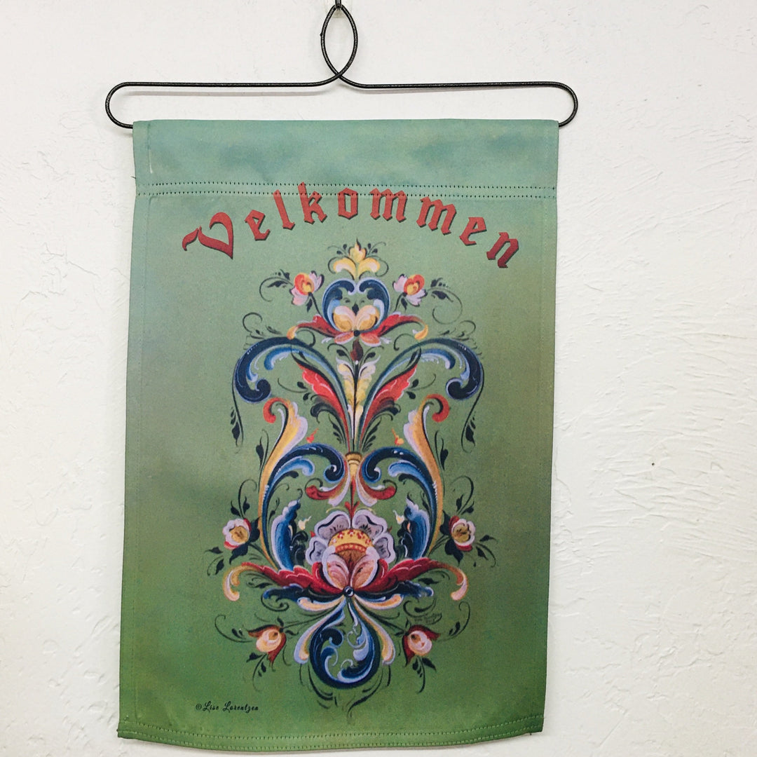 Lise Lorentzen Velkommen Rosemaling garden flag