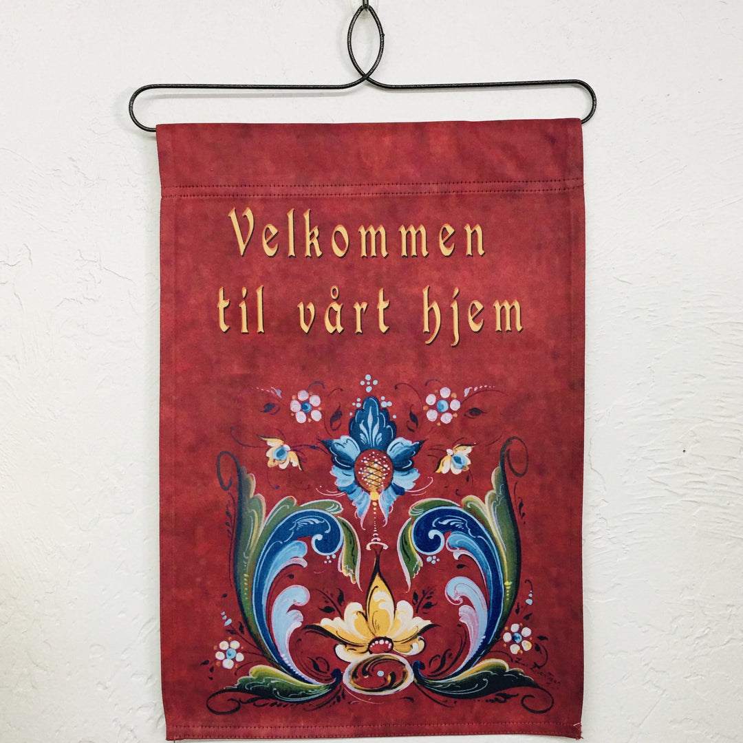 Lise Lorentzen Velkommen til vårt hjem Rosemaling garden flag