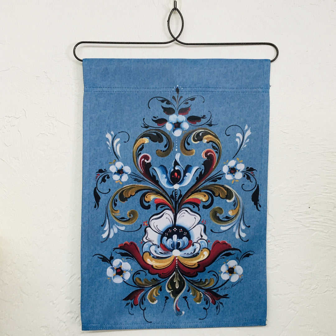 Lise Lorentzen Rosemaling garden flag