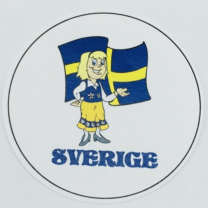 Sverige girl with Sweden flag round button/magnet