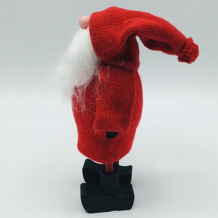 Hand made tomte