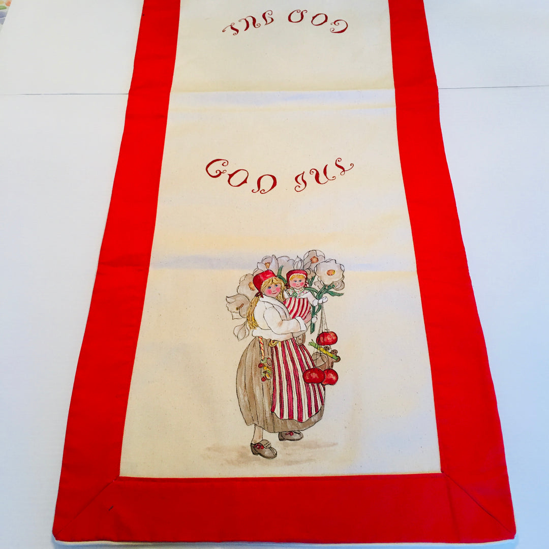 Hand Made God Jul Table Runner Two girls