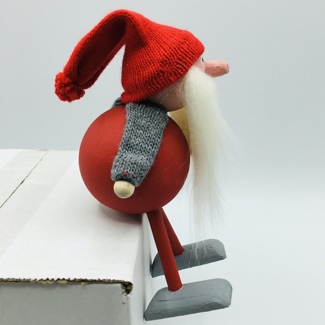 Hand made tomte edge sitter