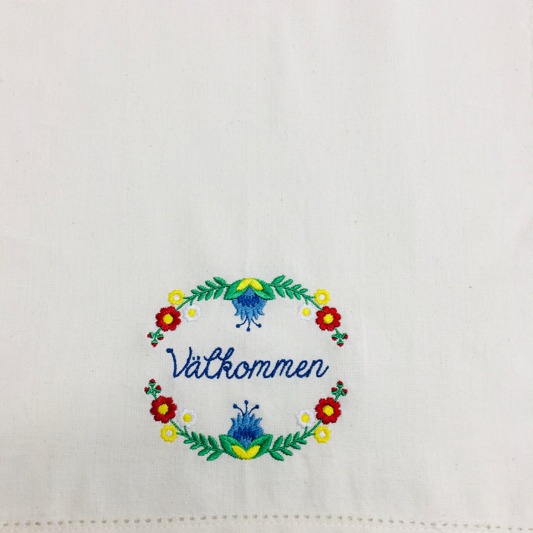 Välkommen Flowers Embroidered on Cream 36" Runner