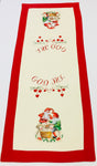 Hand Made God Jul Table Runner Two Tomtar Wrapping Gifts