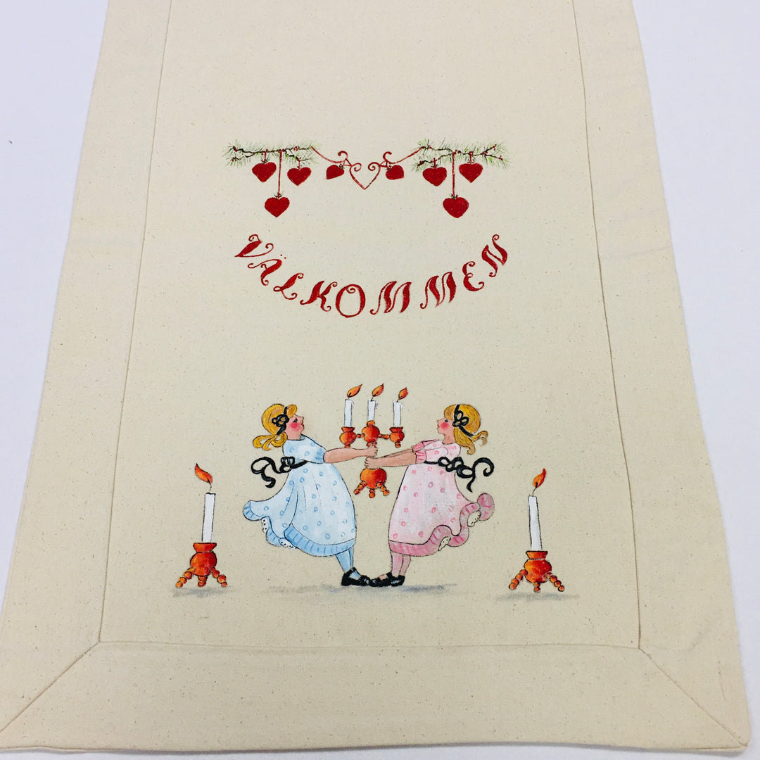 Hand Made Välkommen Table Runner Two girls with candles