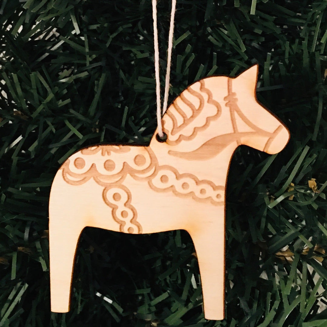 Baltic birch ornament - Dala horse