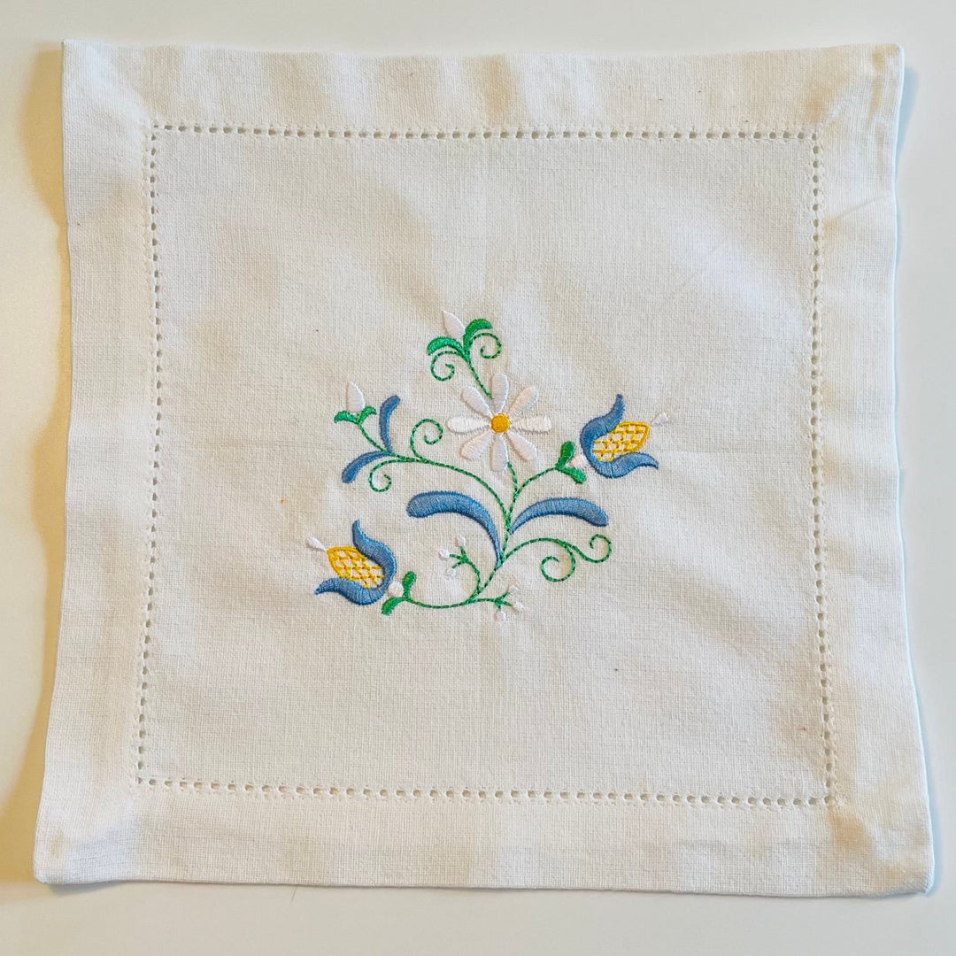 Small Square Doily Embroidered Daisy & Tulips