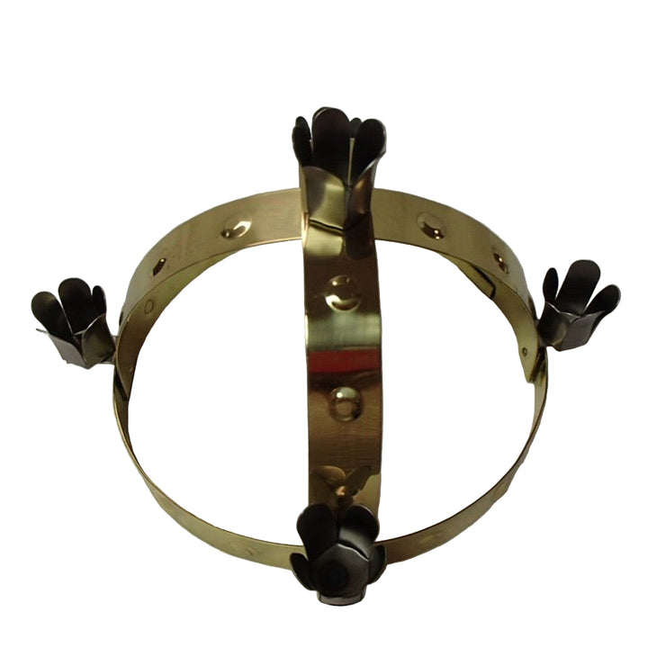 Lucia Crown