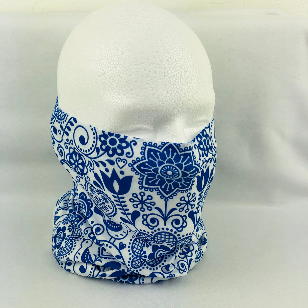 Blue Folk Art Flowers buff/gaiter